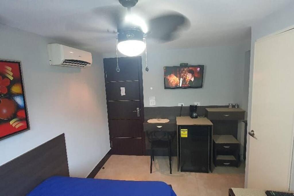 R.1106 Estudio Centrico, Funcional, Tipo Ejecutivo. * Panama City